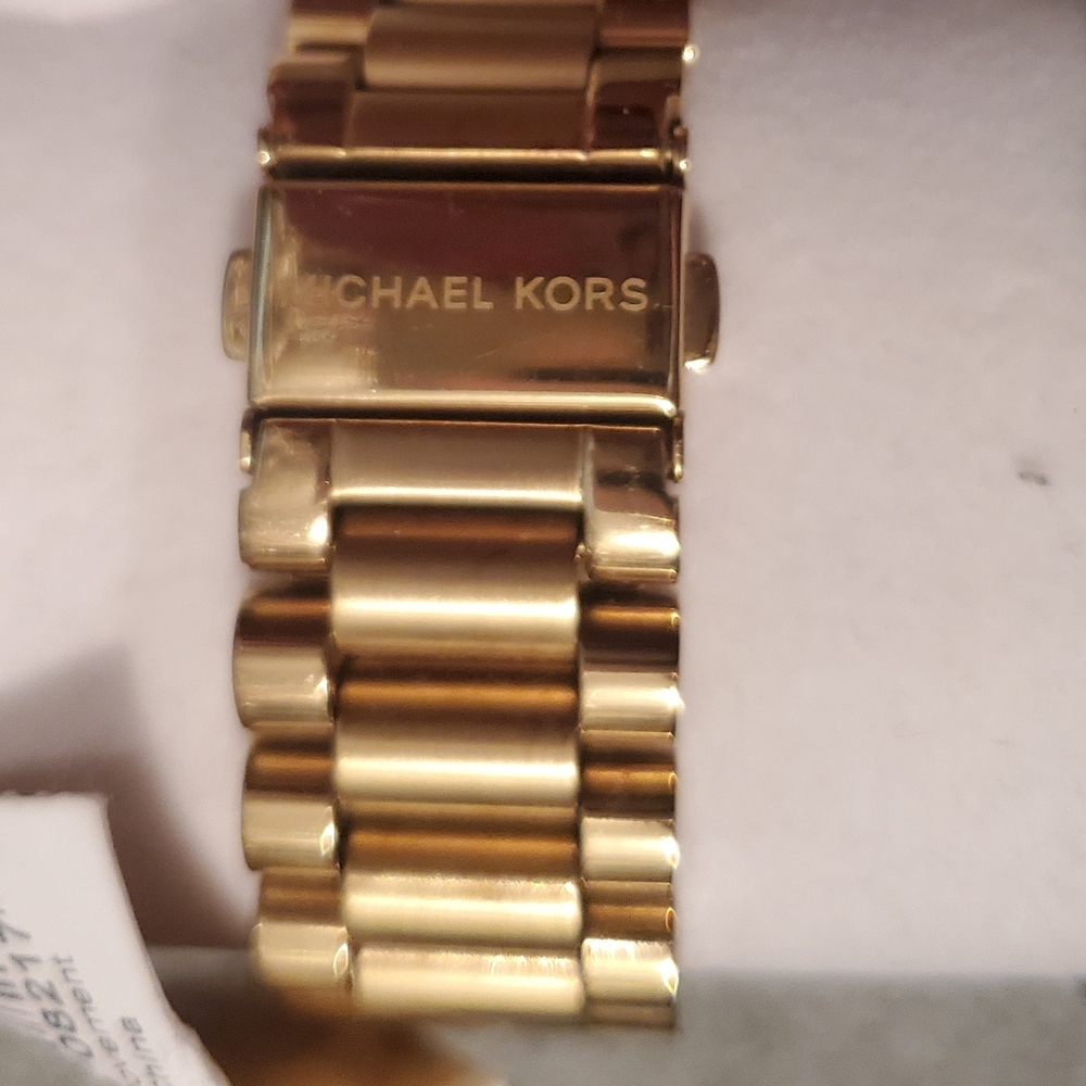 Michael Kors Watch - Picture 5 of 5